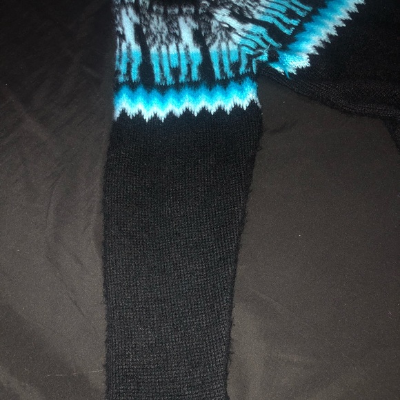 Kactus Artesanias - Hooded Alpaca Sweater - Picture 2 of 8